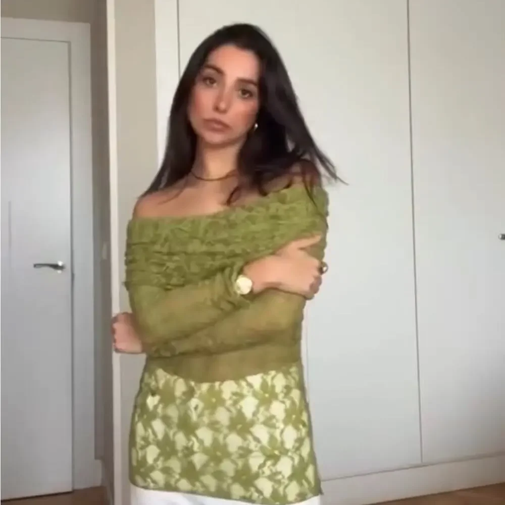 ZARA OFF THE SHOULDER LACE TOP